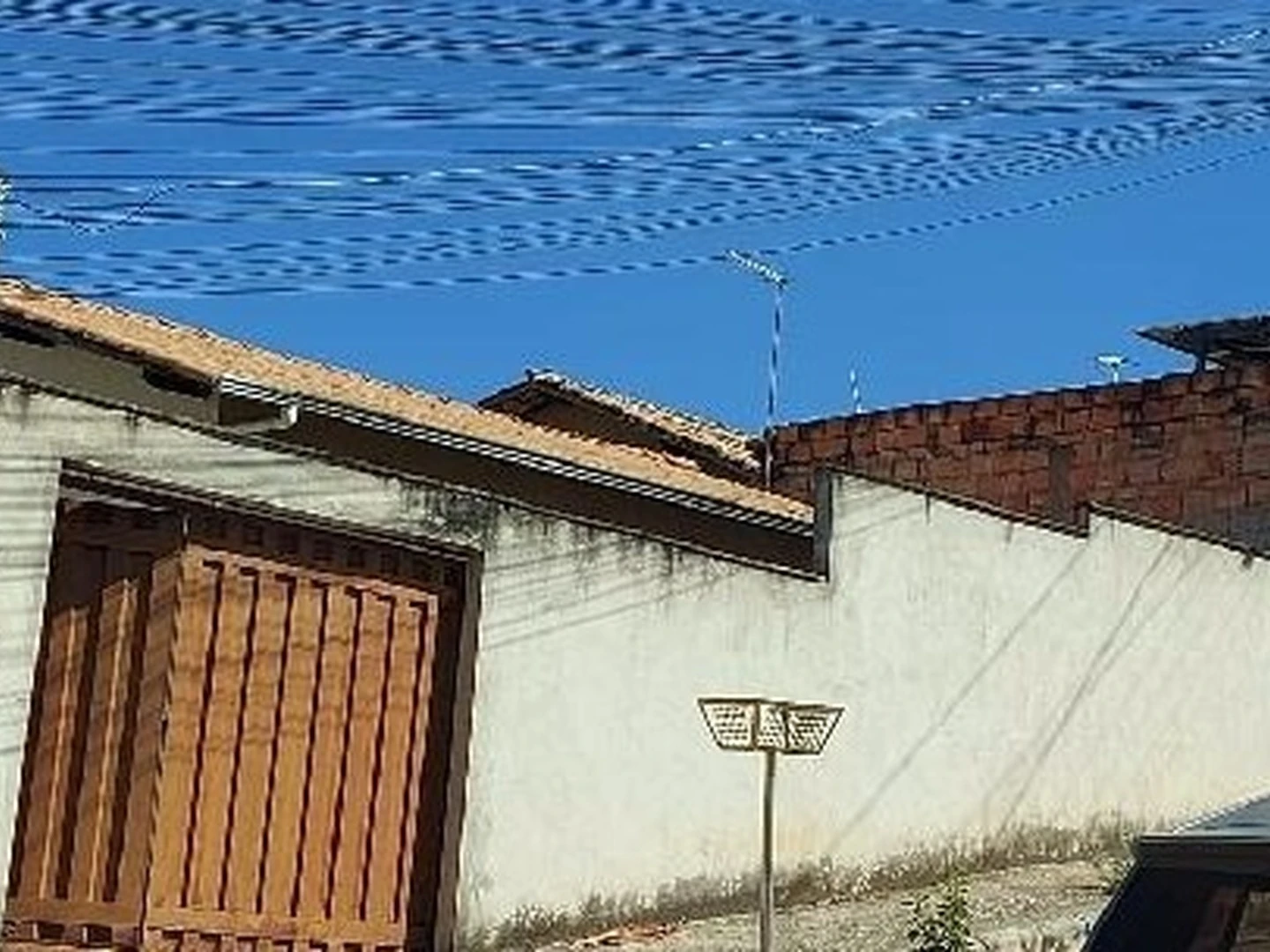 Casa - Esmeraldas, MG - foto 1