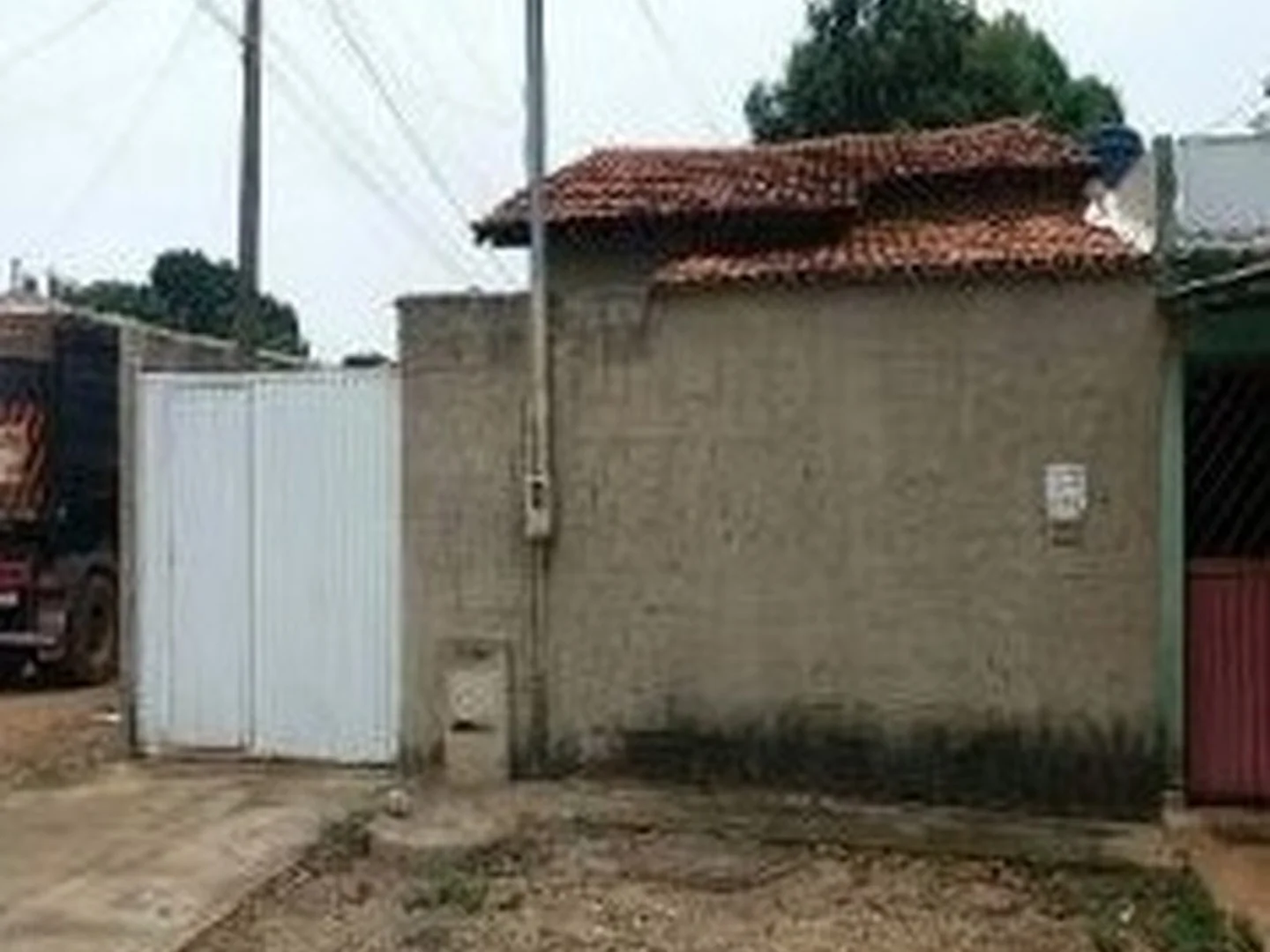Casa - Padre Bernardo, GO - foto 1