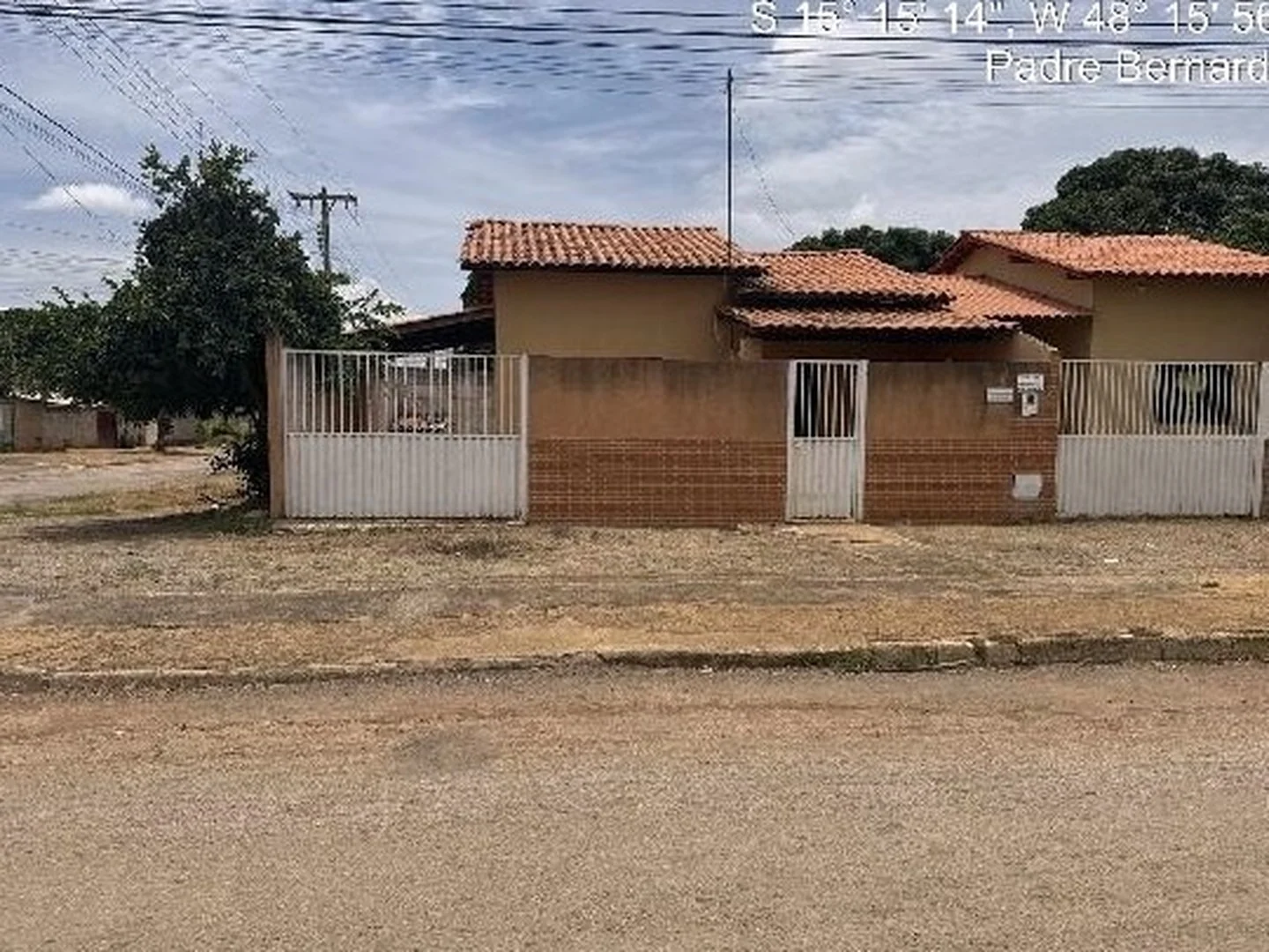 Casa - Padre Bernardo, GO - foto 1