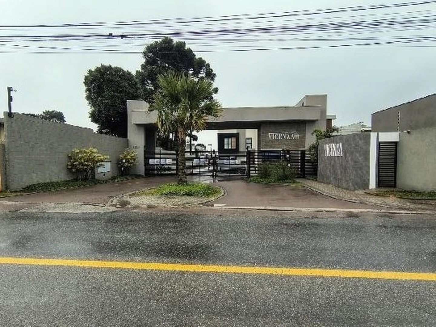 Casa - Sao Jose Dos Pinhais, PR - foto 1