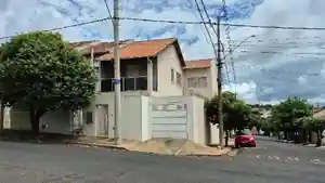 Casa - Lins, SP