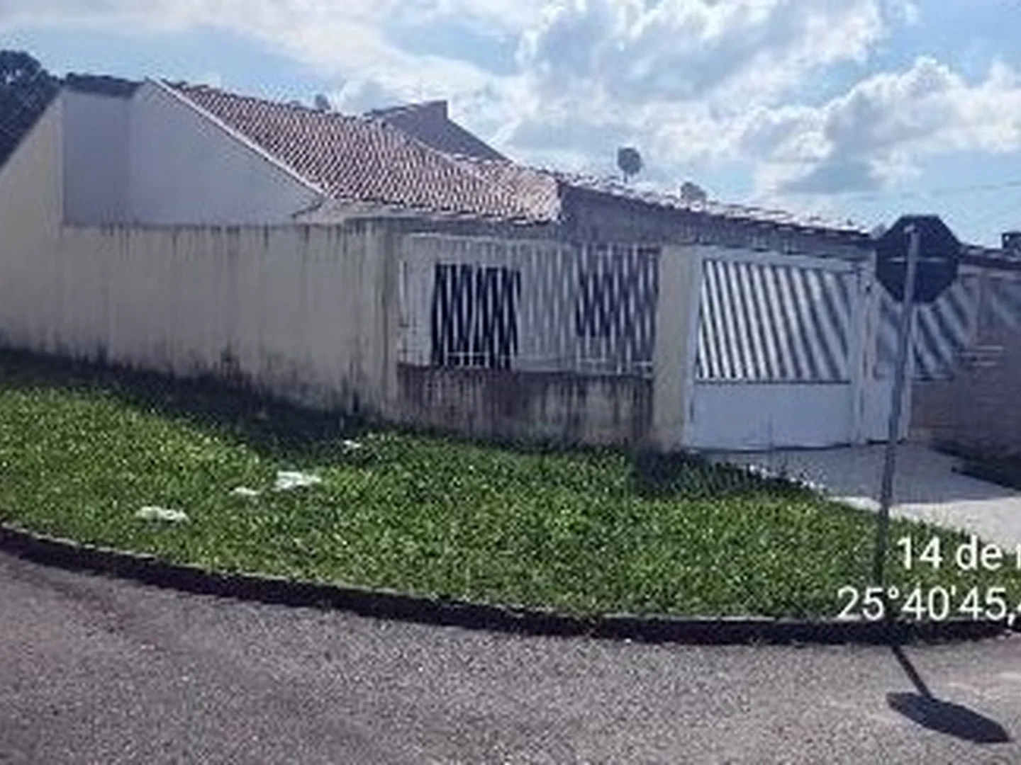 Casa - Fazenda Rio Grande, PR - foto 1