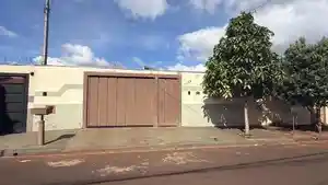 Casa - Guaira, SP