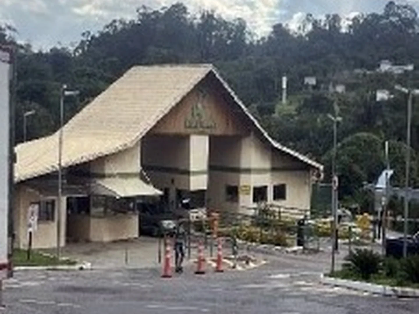 Casa - Esmeraldas, MG - foto 1