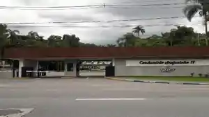 Casa - Aruja, SP