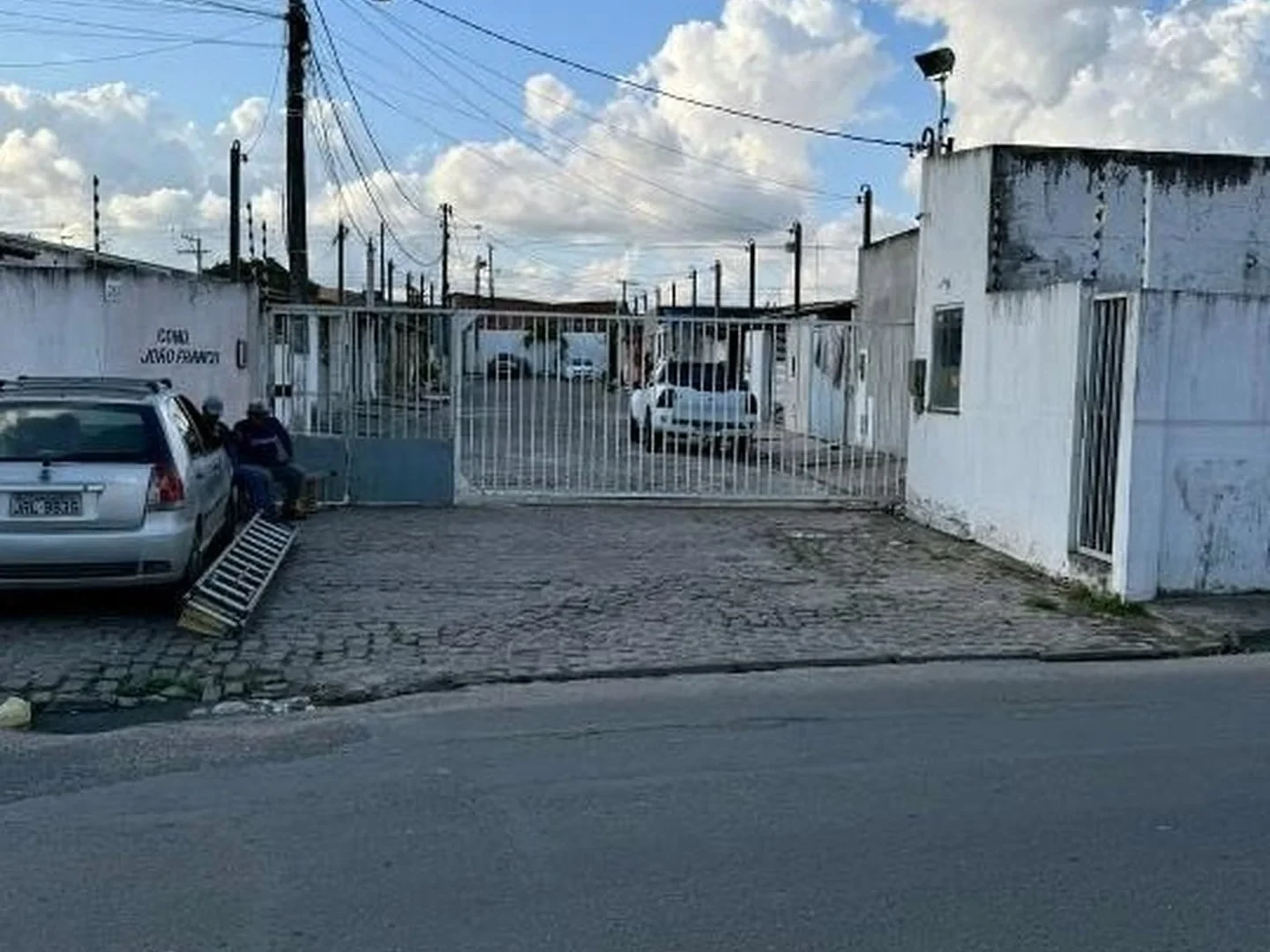 Casa - Feira De Santana, BA - foto 1