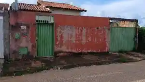 Casa - Padre Bernardo, GO