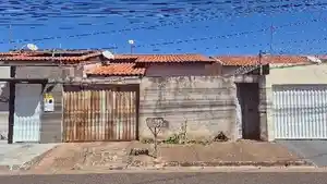 Casa - Araguari, MG