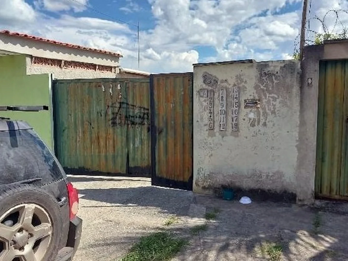 Casa - Esmeraldas, MG - foto 1
