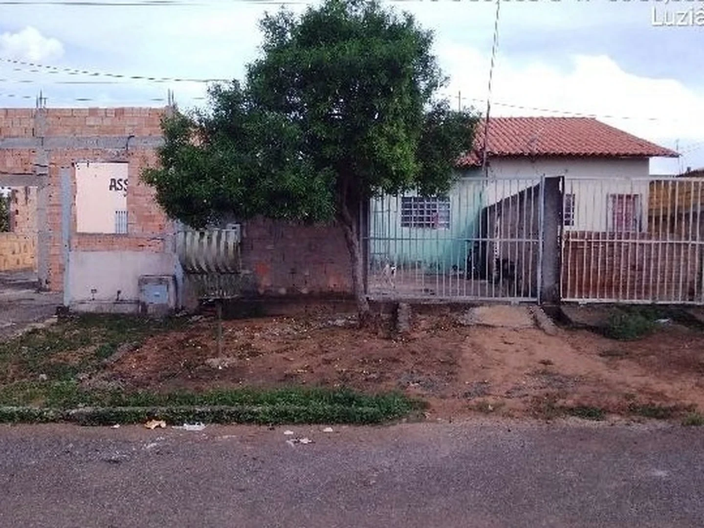 Casa - Luziania, GO - foto 1