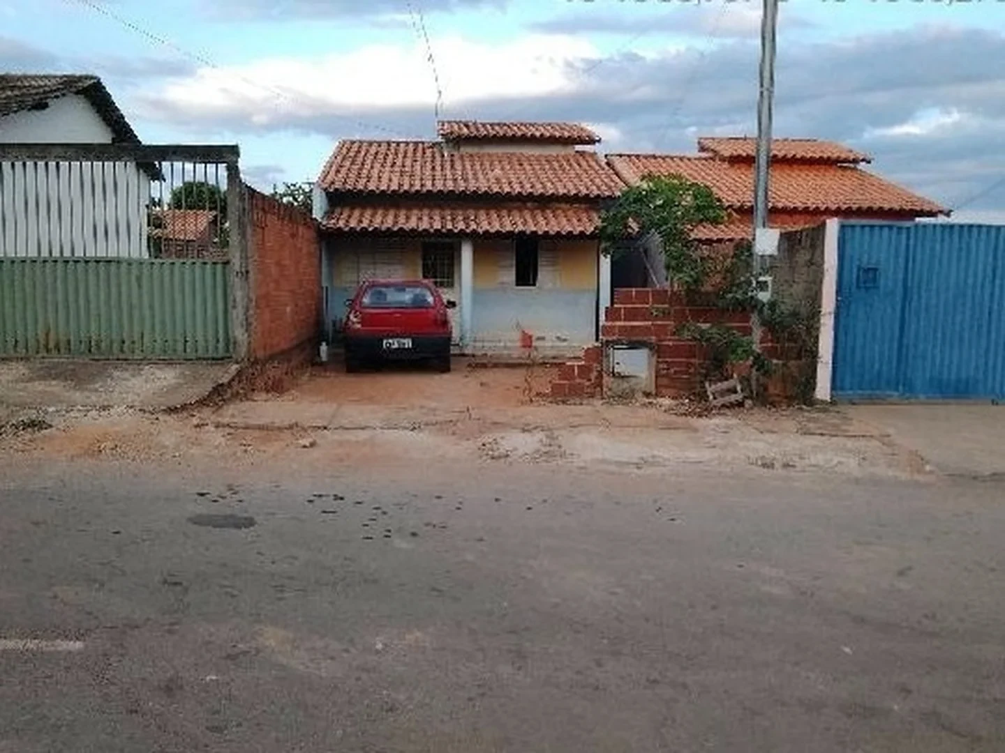 Casa - Padre Bernardo, GO - foto 1