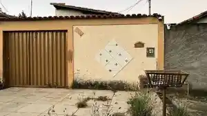 Casa - Varzea Da Palma, MG