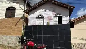 Casa - Medeiros Neto, BA