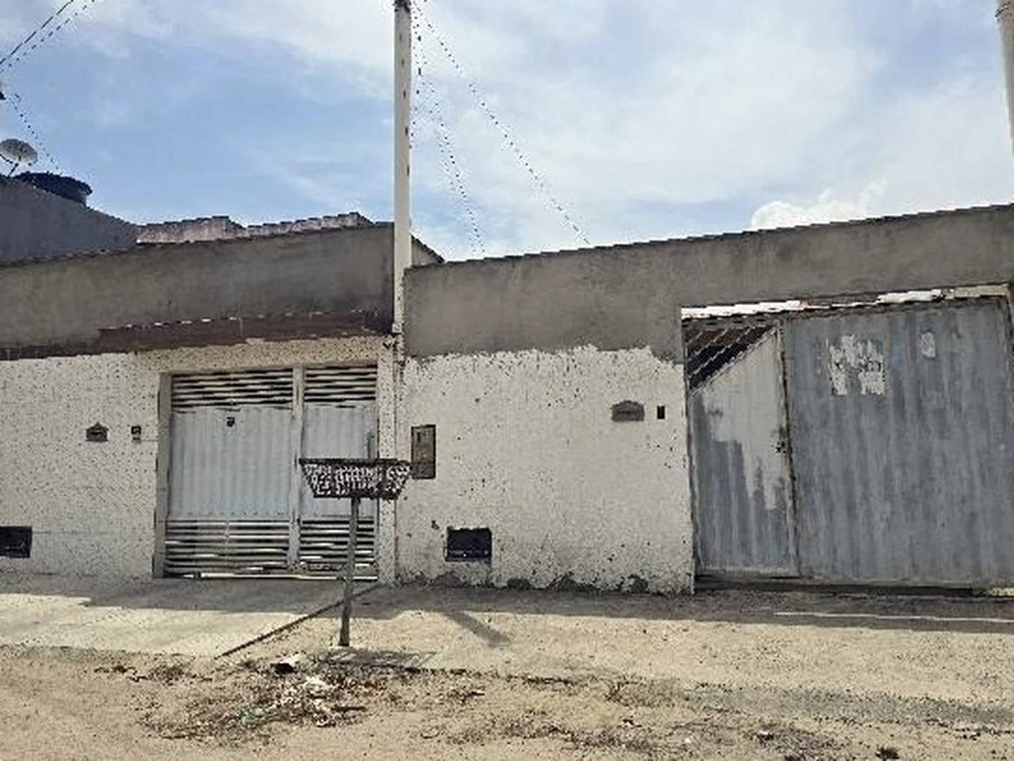 Casa - Feira De Santana, BA - foto 1