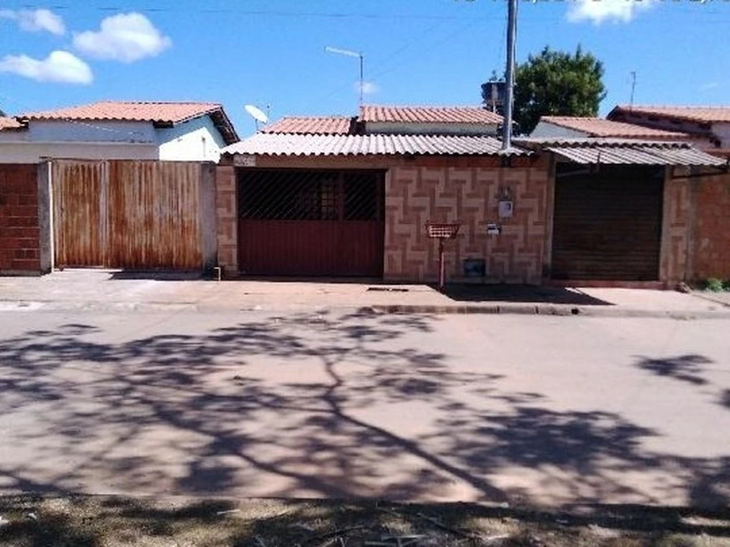 Casa - Padre Bernardo, GO - foto 1