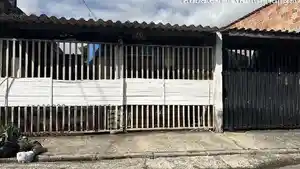Casa - Pindamonhangaba, SP