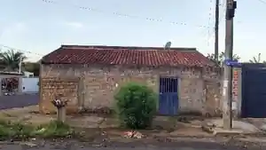 Casa - Lins, SP