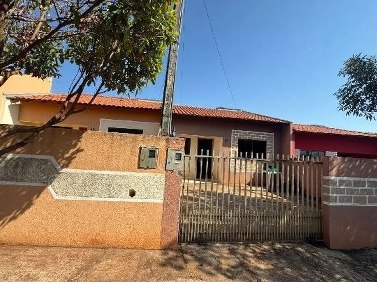 Casa - Florestopolis, PR - foto 1