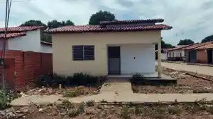 Casa - Demerval Lobao, PI