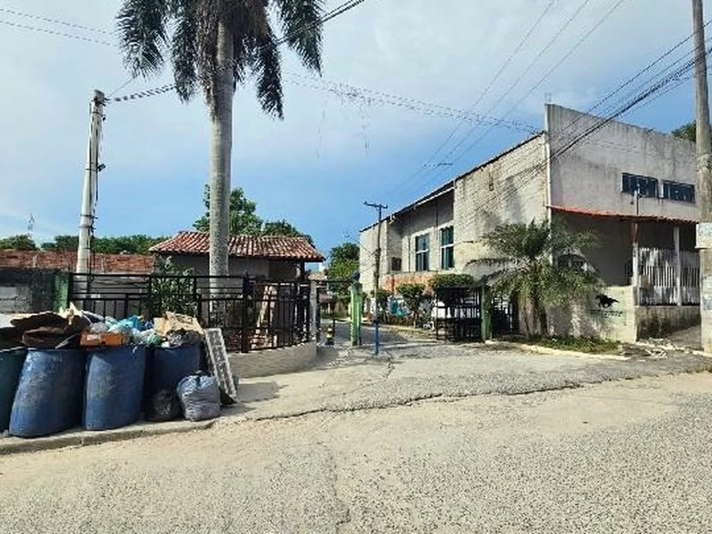 Casa - Sao Goncalo, RJ - foto 1
