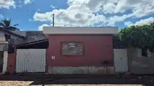 Casa - Pratapolis, MG