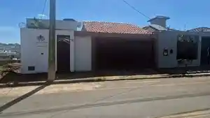 Casa - Passos, MG