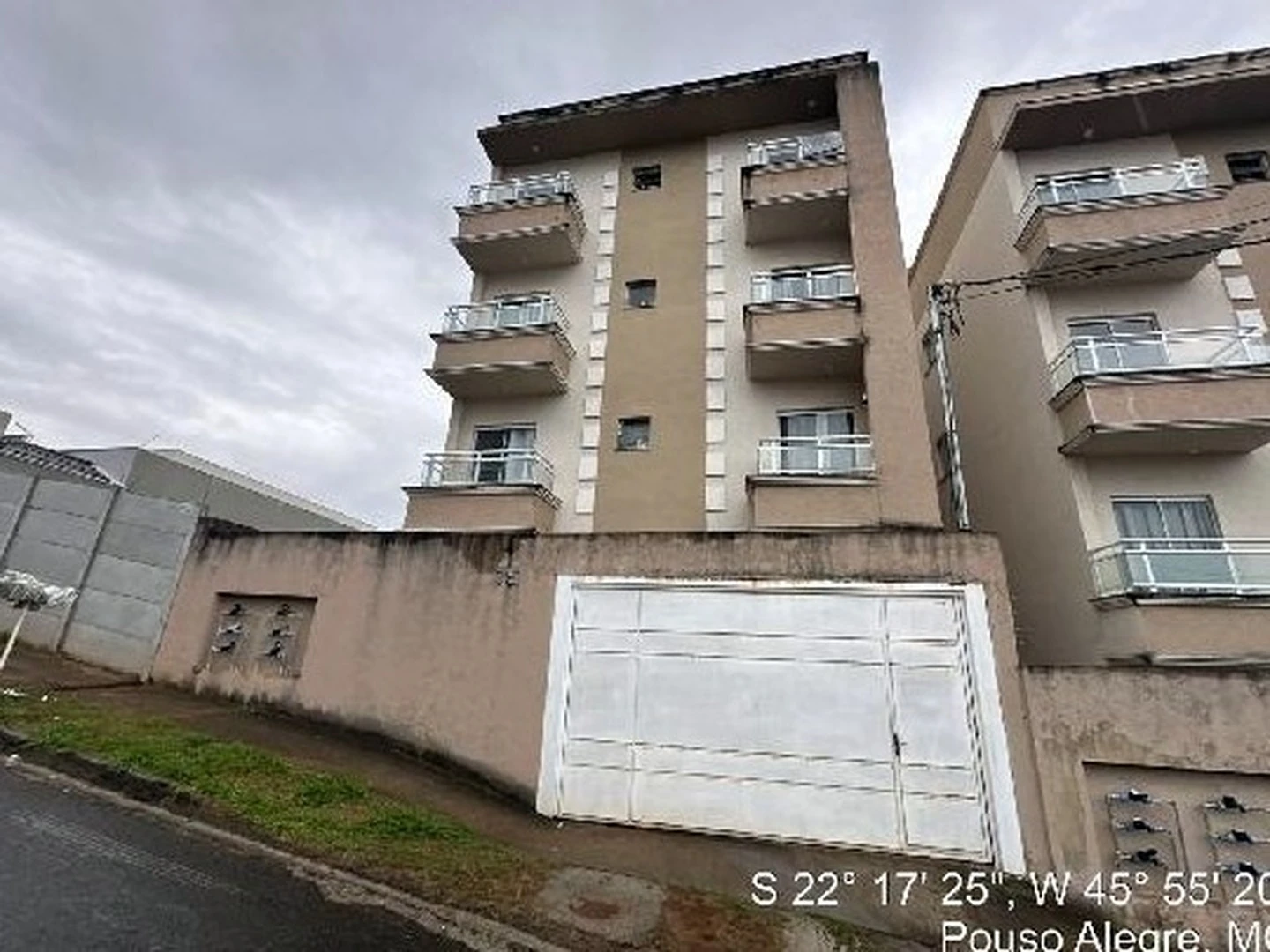 Apartamento - Pouso Alegre, MG - foto 1