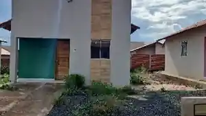 Casa - Altos, PI