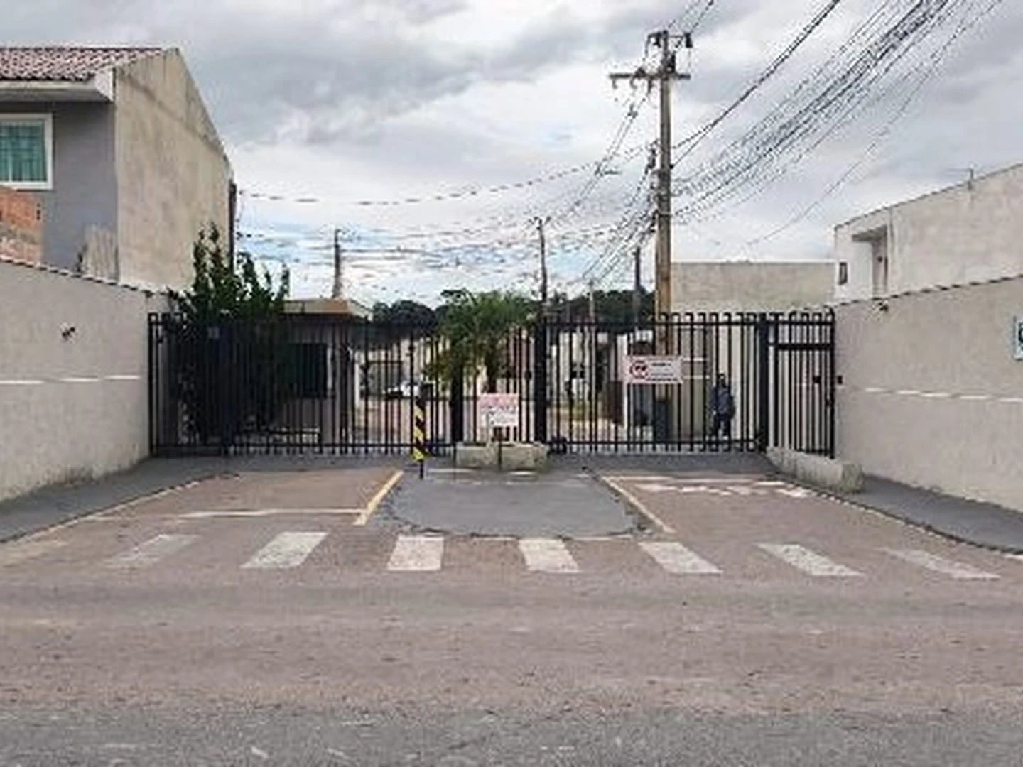 Casa - Fazenda Rio Grande, PR - foto 1
