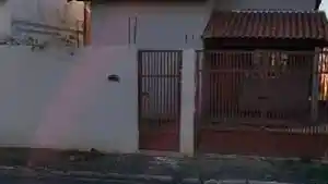 Casa - Adolfo, SP