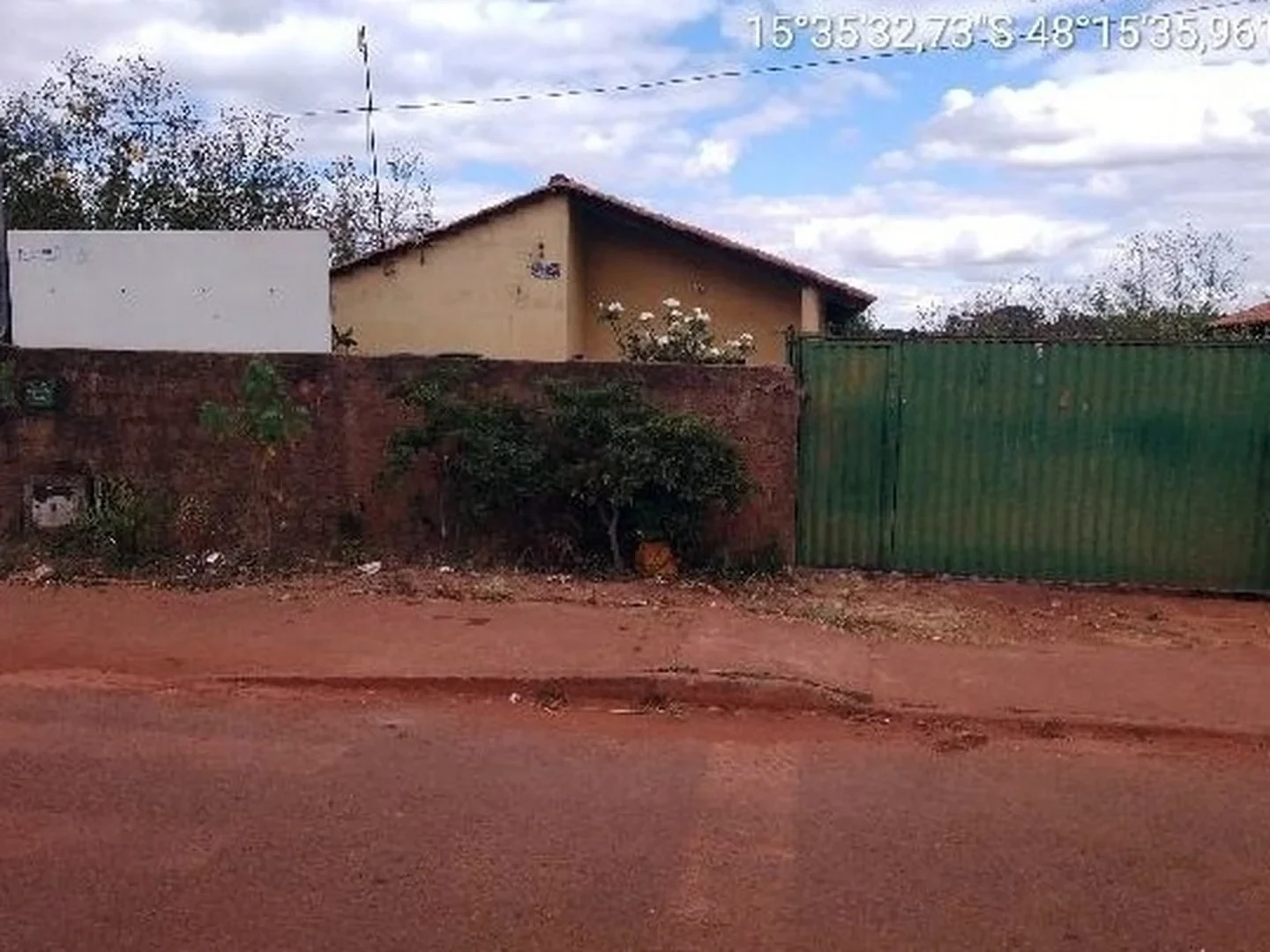 Casa - Padre Bernardo, GO - foto 1
