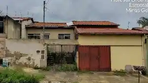 Casa - Esmeraldas, MG