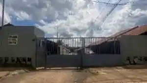 Casa - Luziania, GO