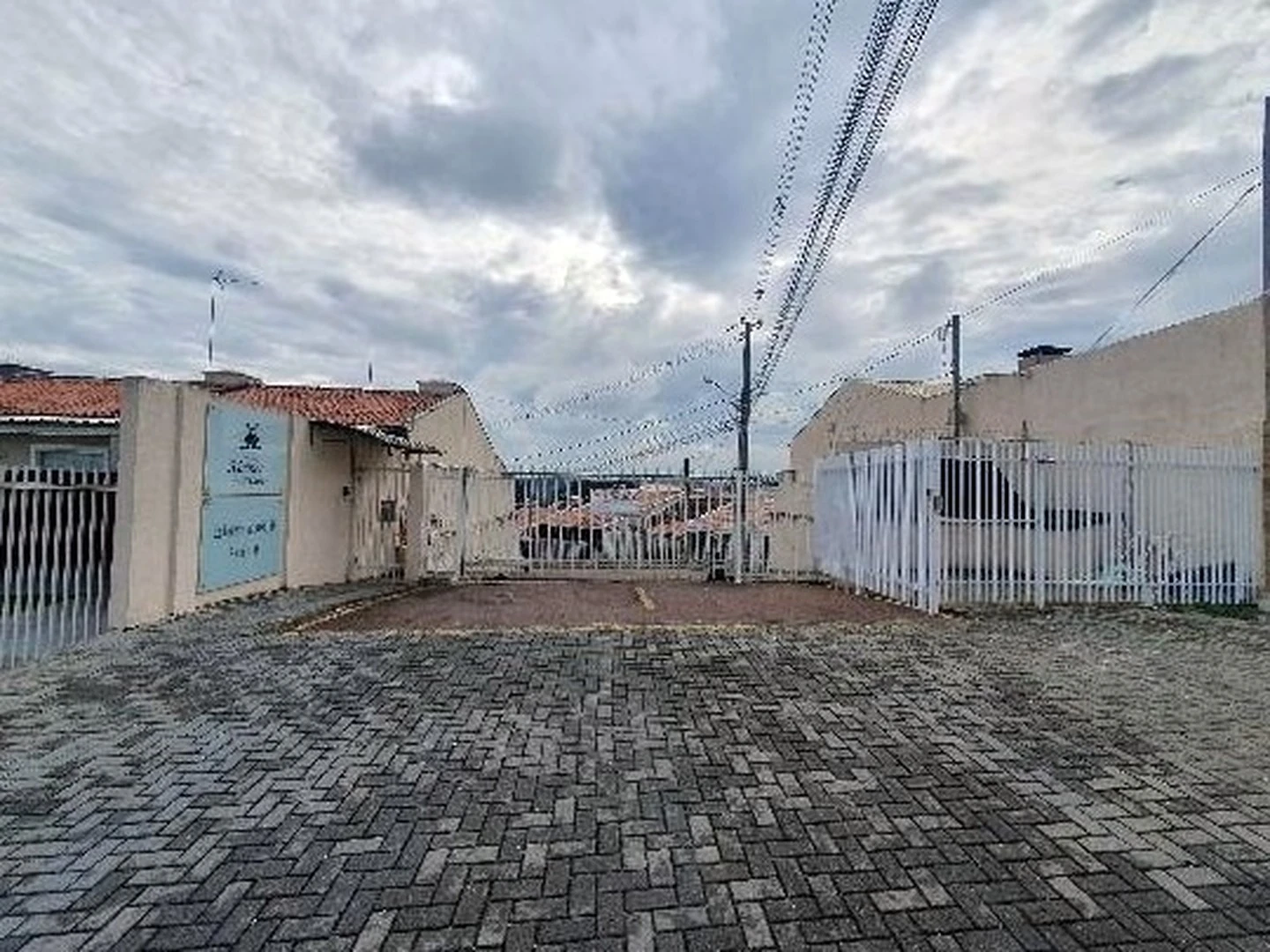 Casa - Araucaria, PR - foto 1