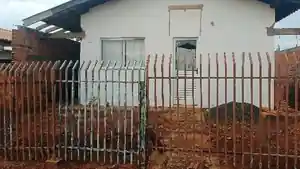 Casa - Prado Ferreira, PR