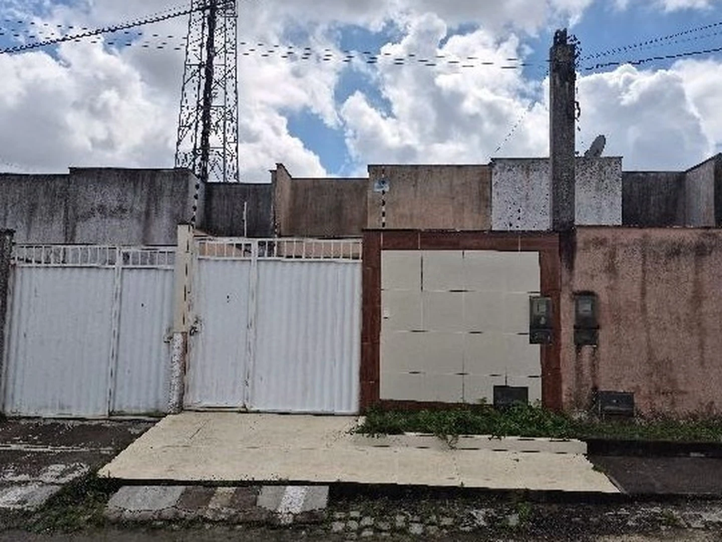 Casa - Feira De Santana, BA - foto 1