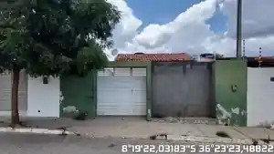 Casa - Belo Jardim, PE