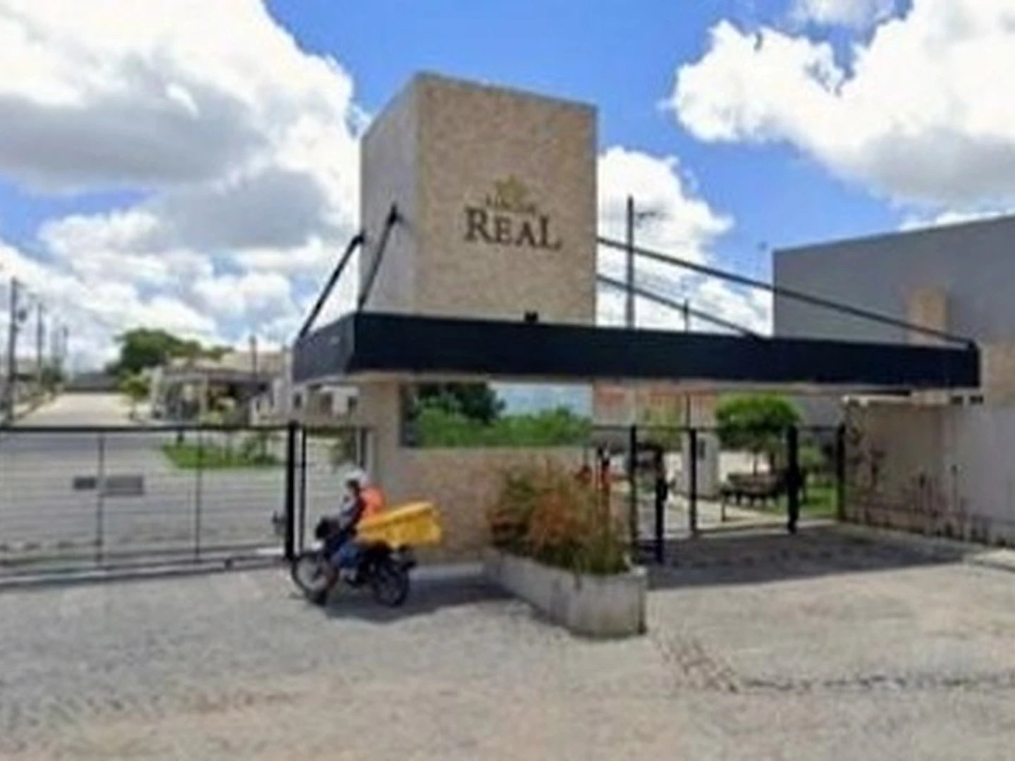 Casa - Feira De Santana, BA - foto 1
