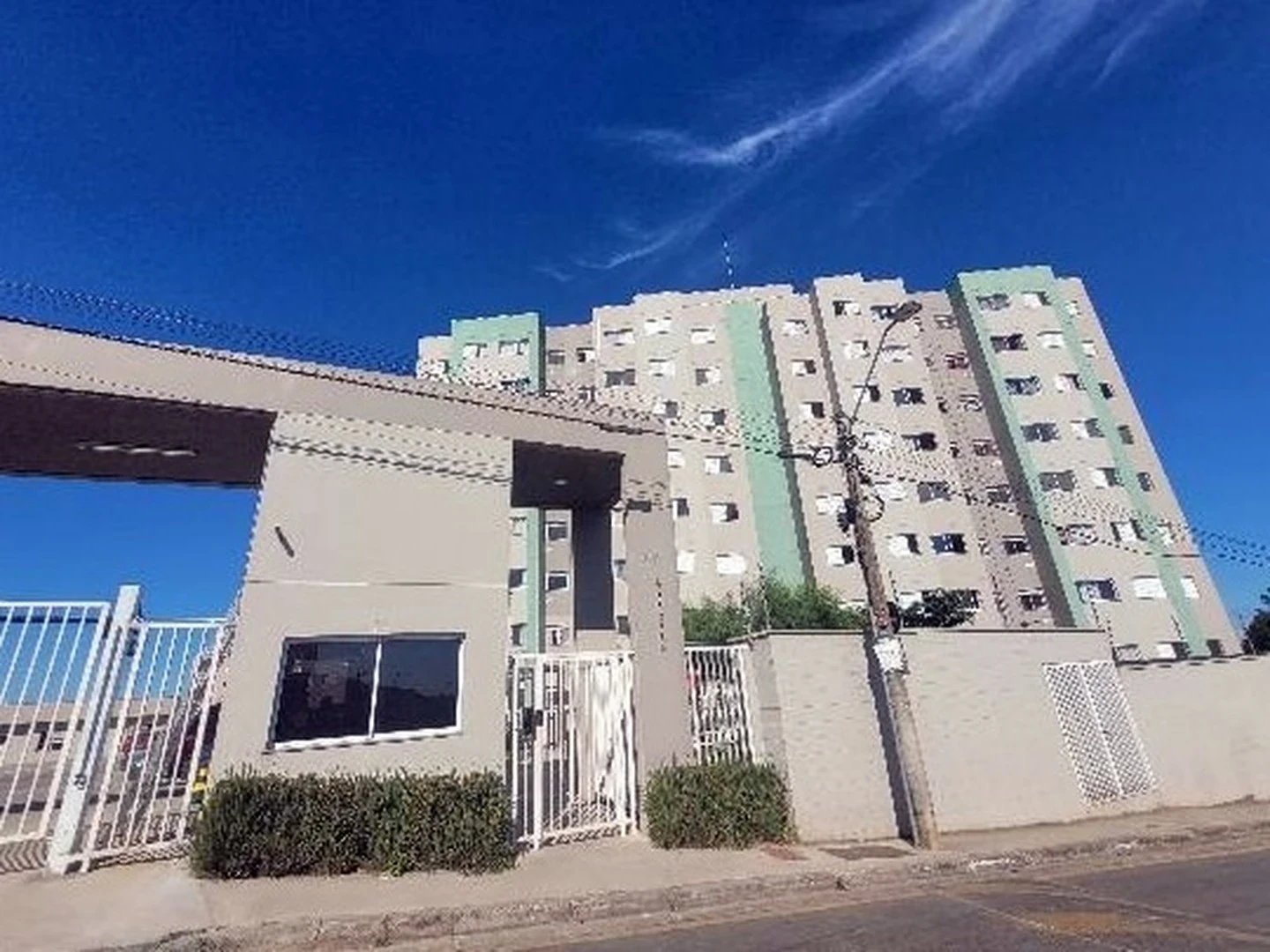 Apartamento - Itaquaquecetuba, SP - foto 1