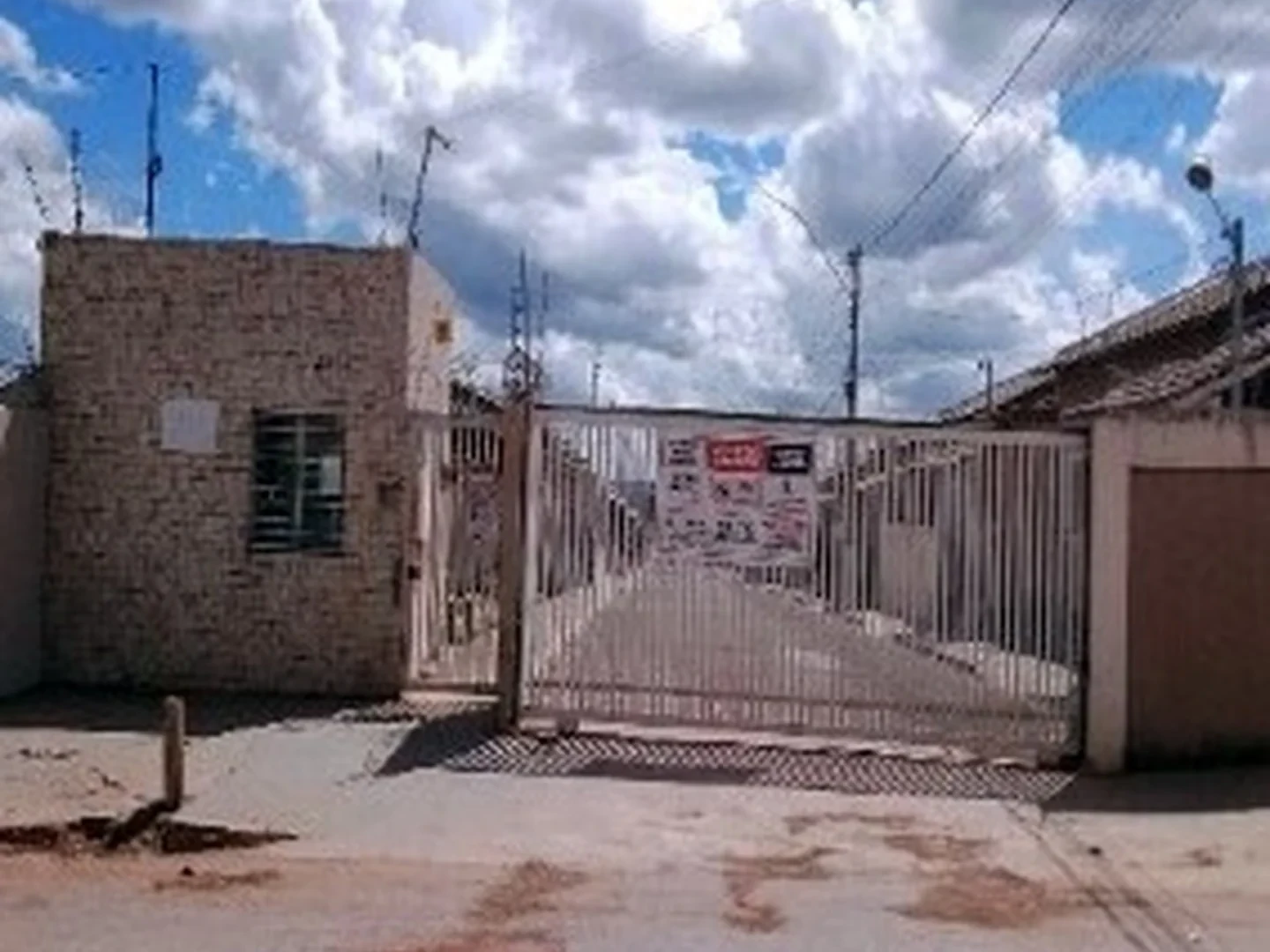 Casa - Valparaiso De Goias, GO - foto 1