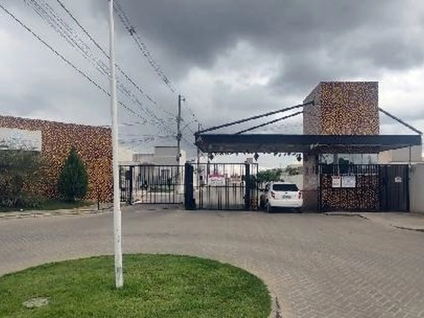 Casa - Feira De Santana, BA - foto 1