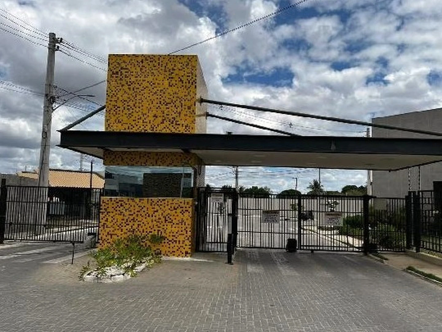 Casa - Feira De Santana, BA - foto 1