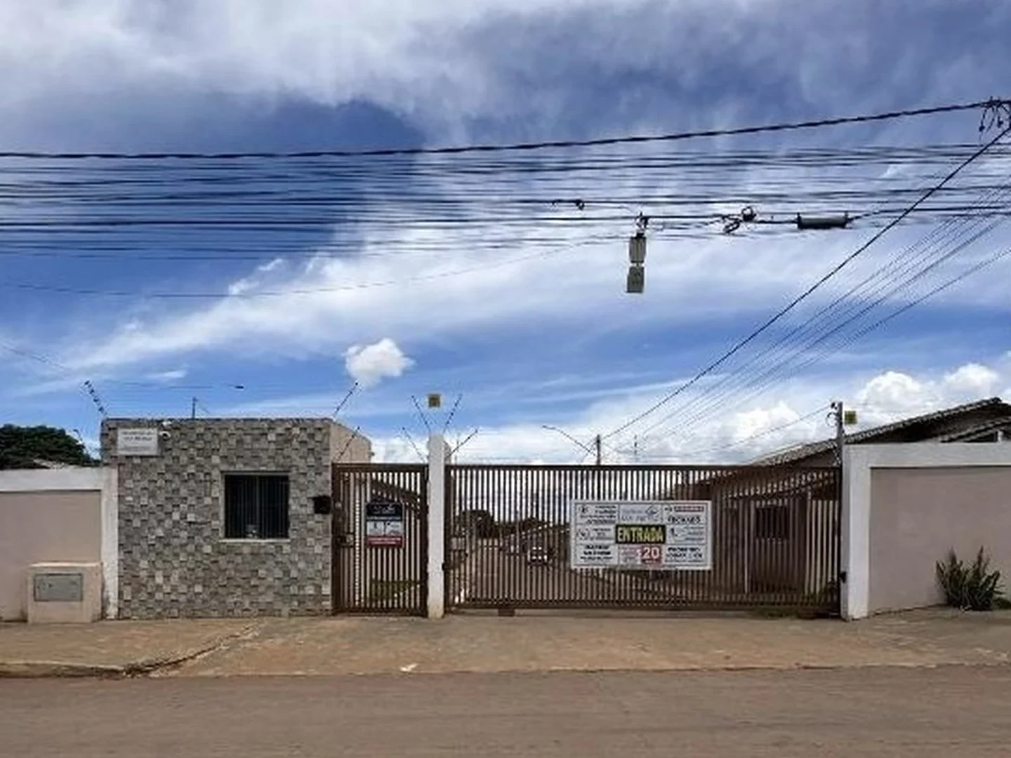 Casa - Valparaiso De Goias, GO - foto 1