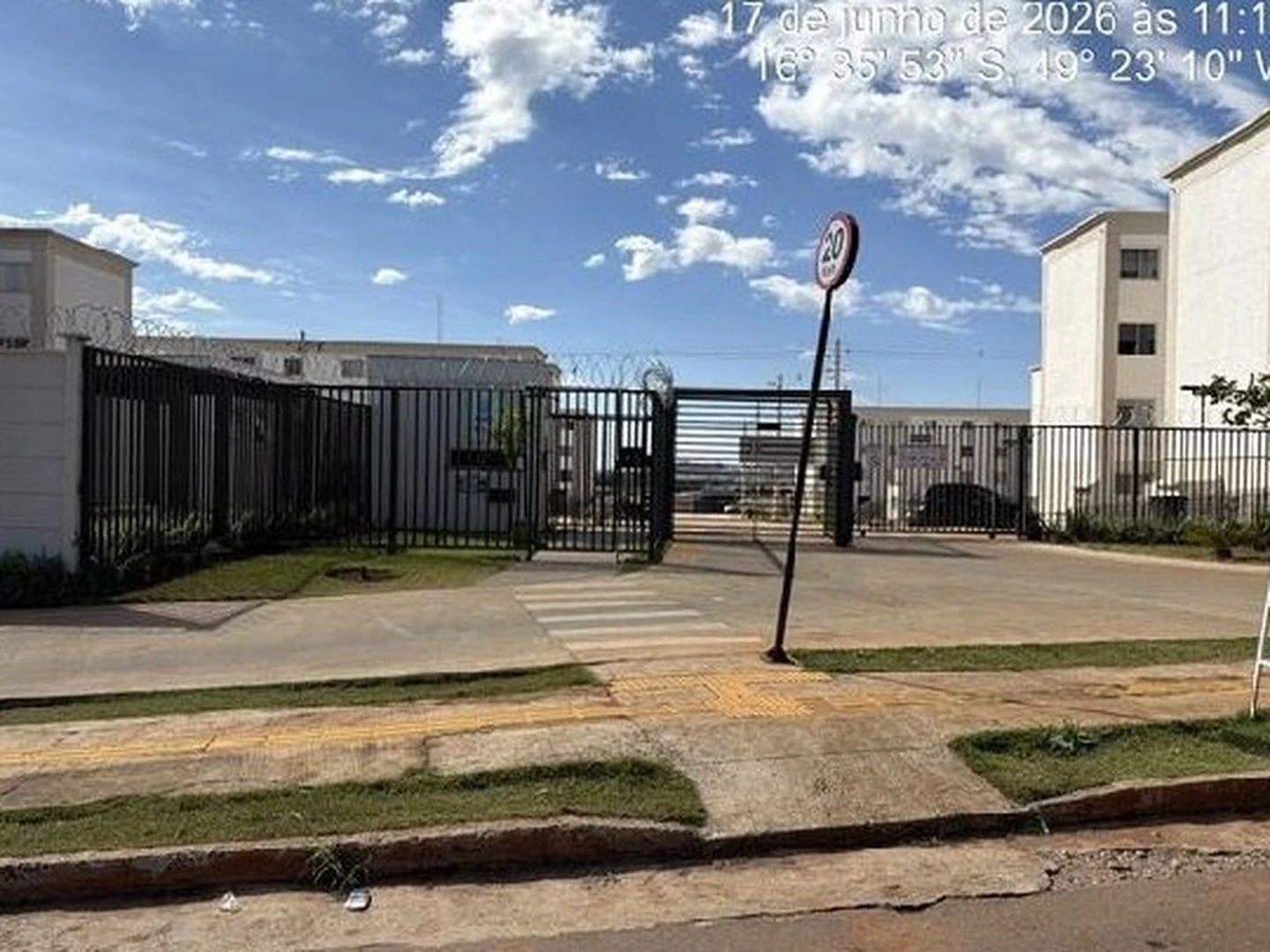 Apartamento - Goiania, GO - foto 1