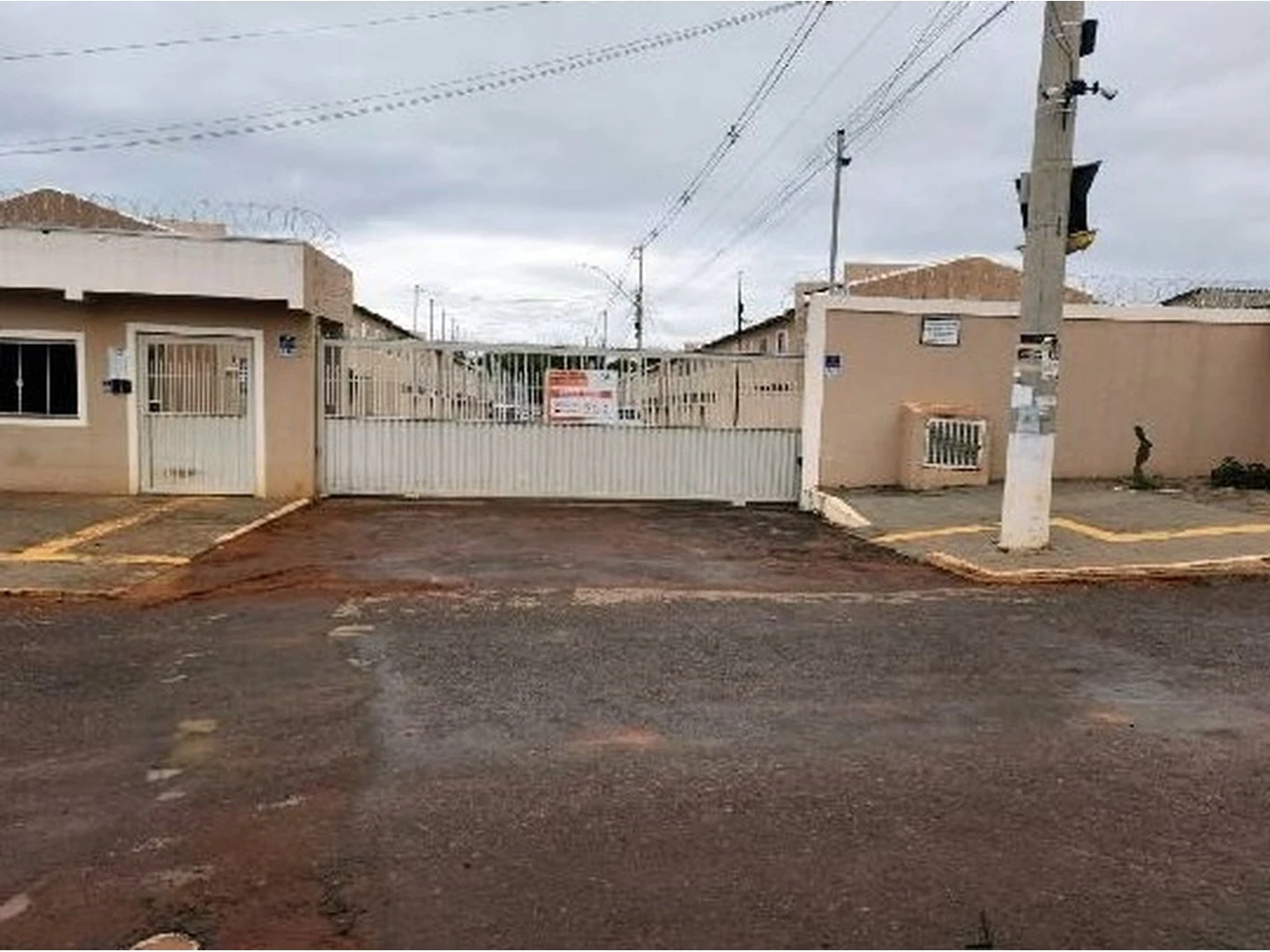 Casa - Valparaiso De Goias, GO - foto 1