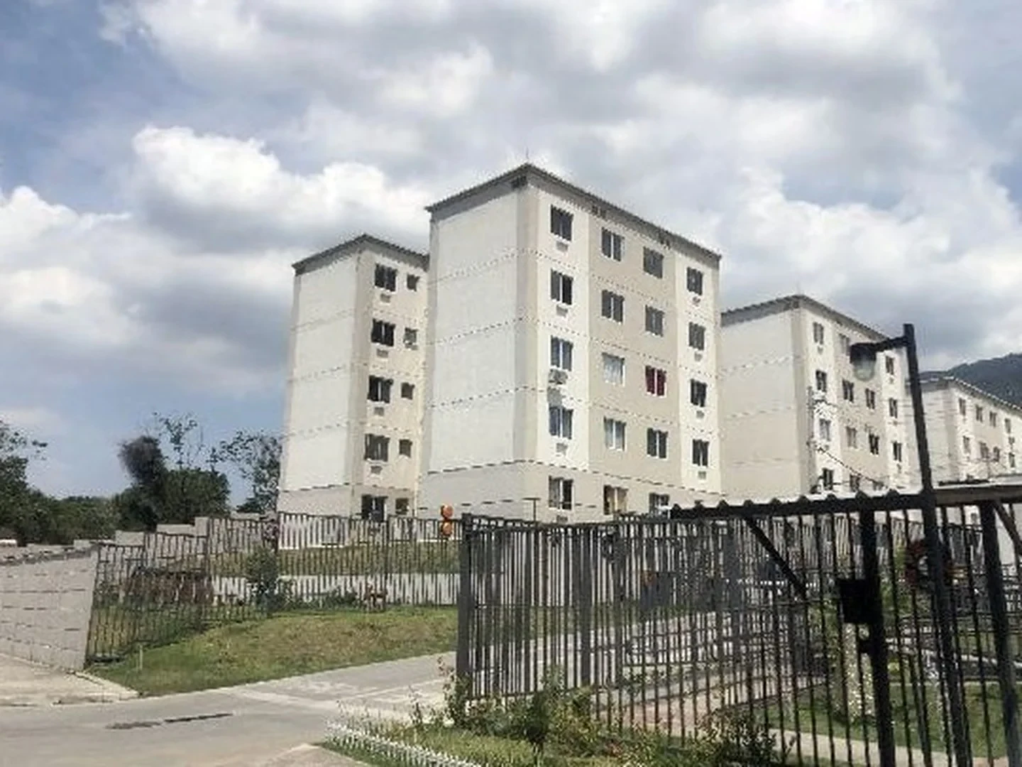 Apartamento - Nova Iguacu, RJ - foto 1